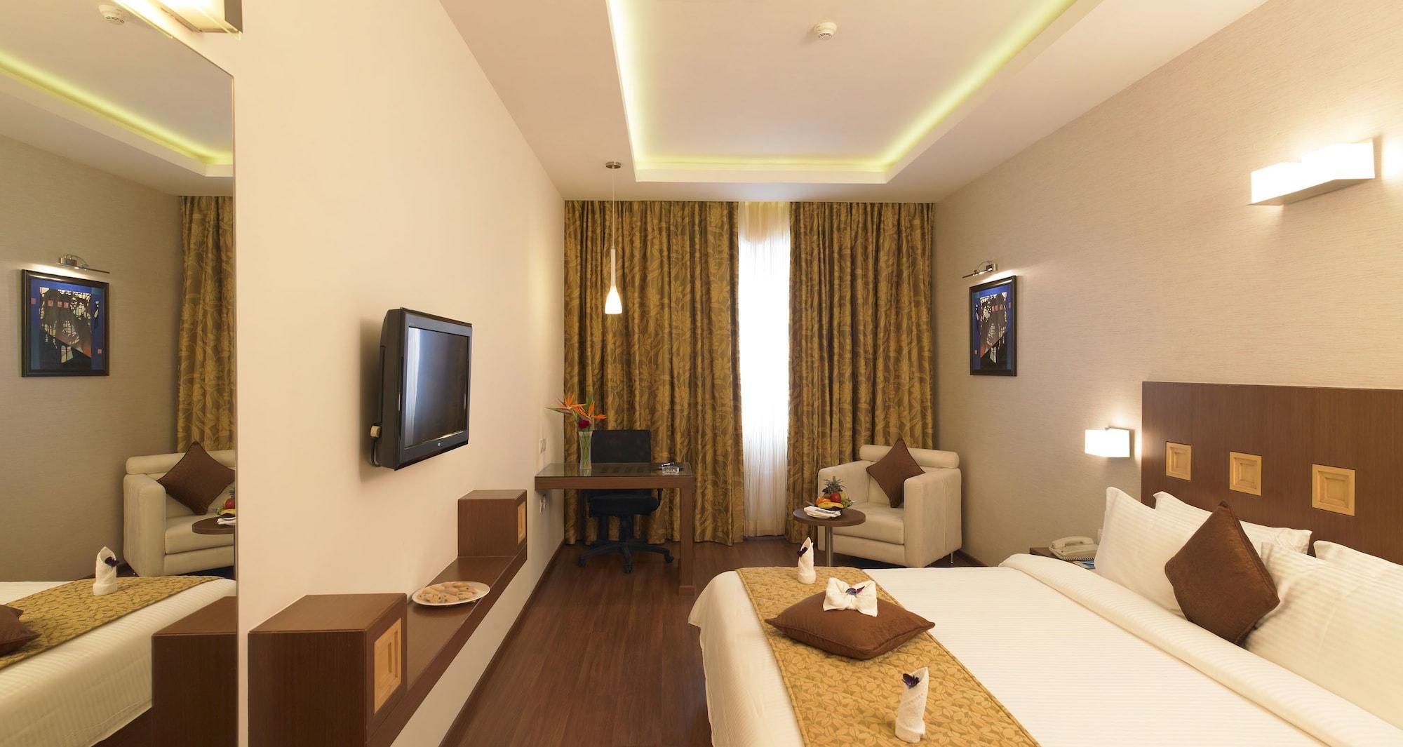 Blu Petal - A Business Hotel Bangalore Exterior foto