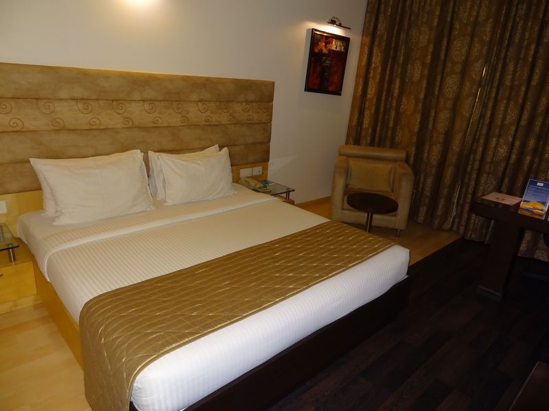 Blu Petal - A Business Hotel Bangalore Exterior foto